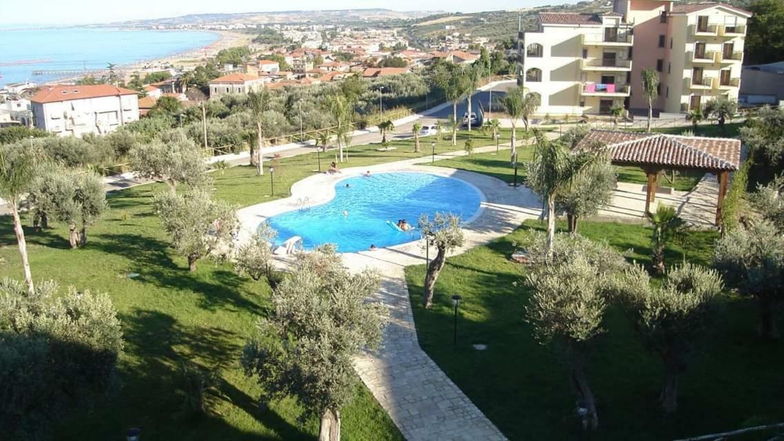 Residence D'Alessio Vasto Bagian luar foto